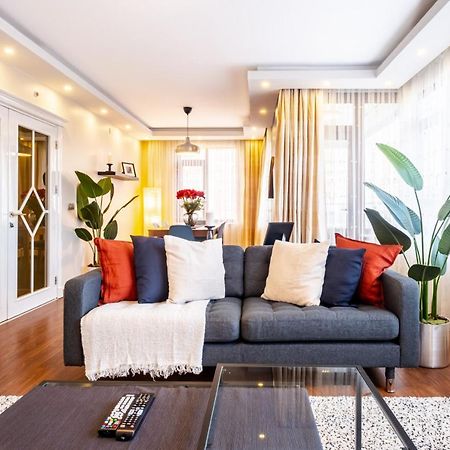Captivating Flat With Balcony Near Besiktas Pier Apartment Истанбул Екстериор снимка