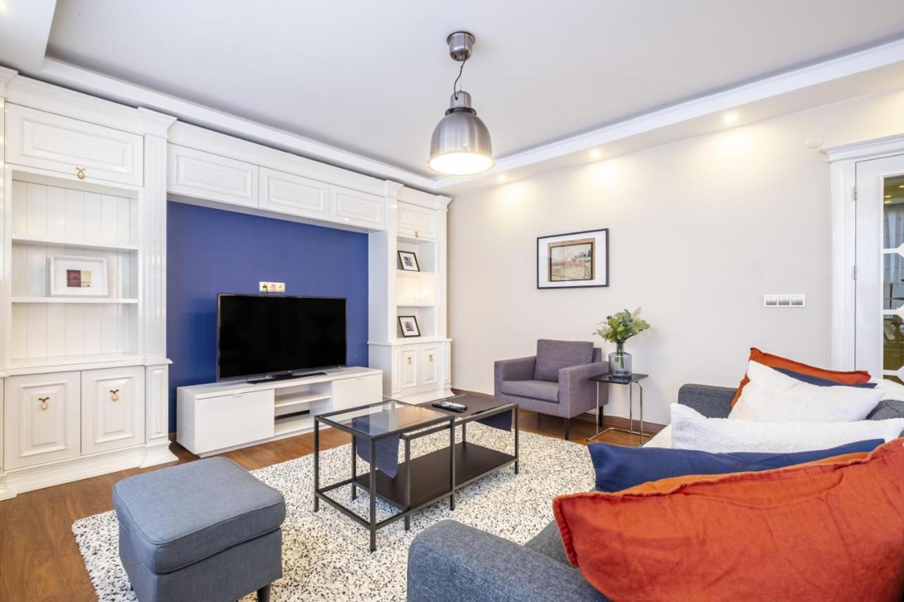 Captivating Flat With Balcony Near Besiktas Pier Apartment Истанбул Екстериор снимка