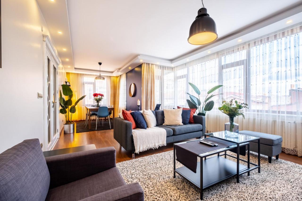 Captivating Flat With Balcony Near Besiktas Pier Apartment Истанбул Екстериор снимка