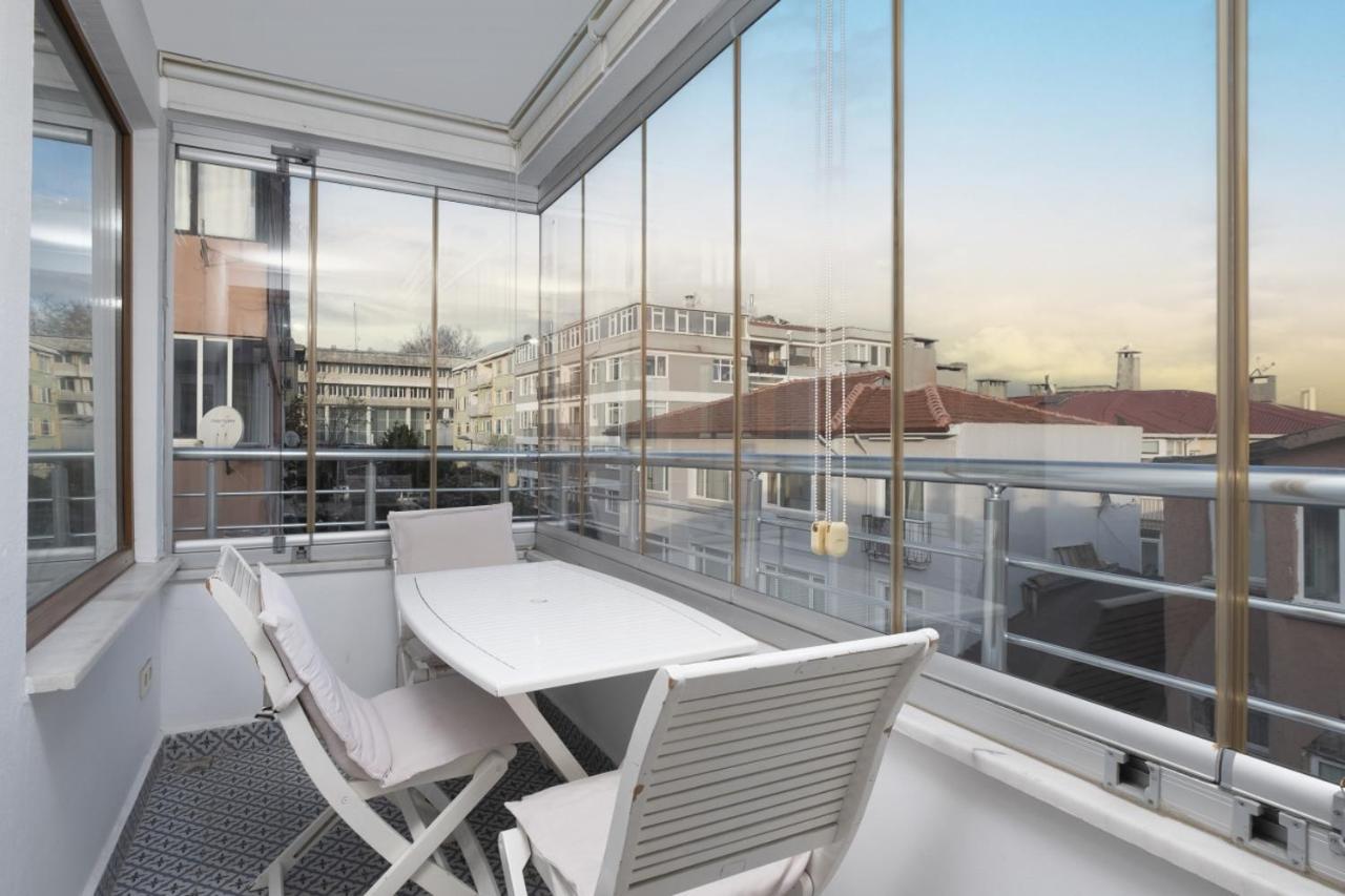Captivating Flat With Balcony Near Besiktas Pier Apartment Истанбул Екстериор снимка
